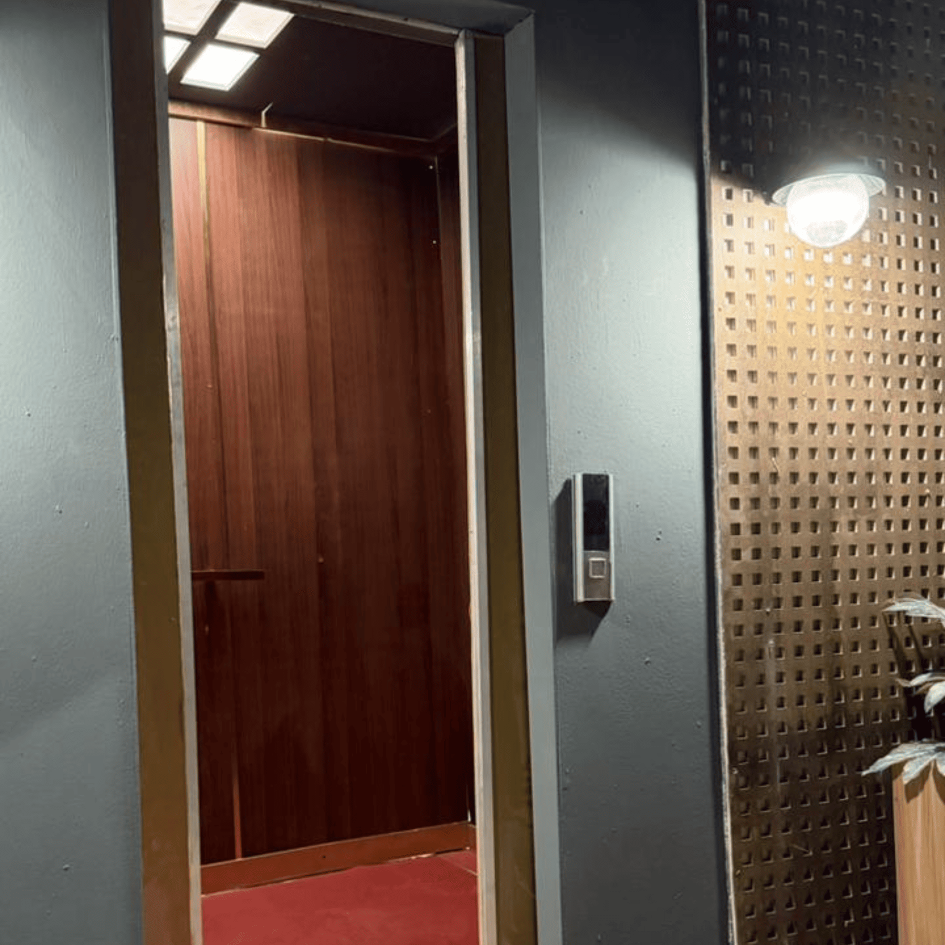 Elevator and Hallway Setup