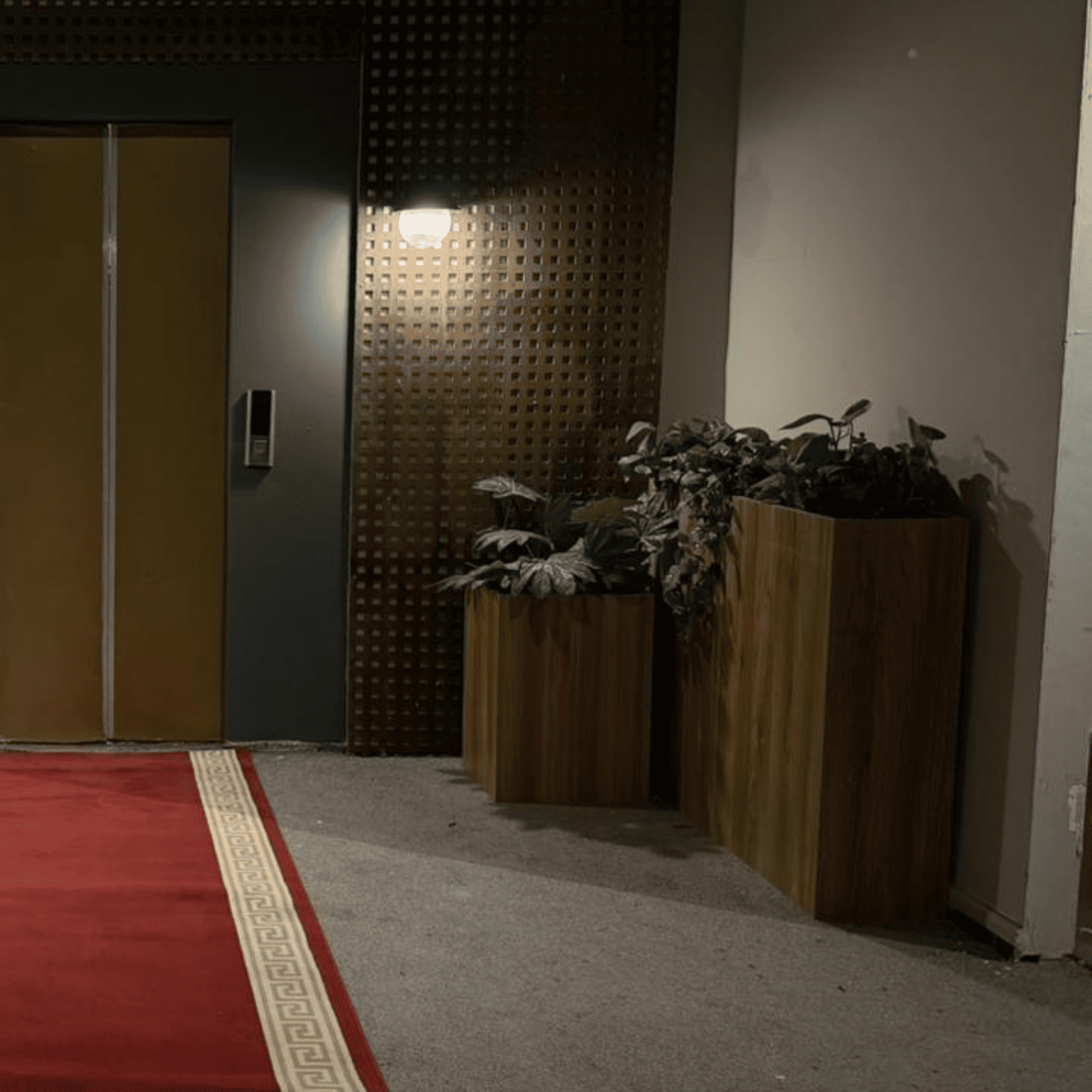 Elevator and Hallway Setup